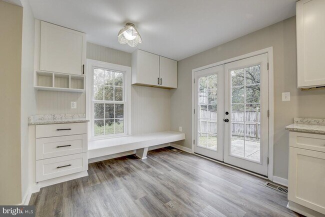 Foto del edificio - 4083 Norbeck Square Dr