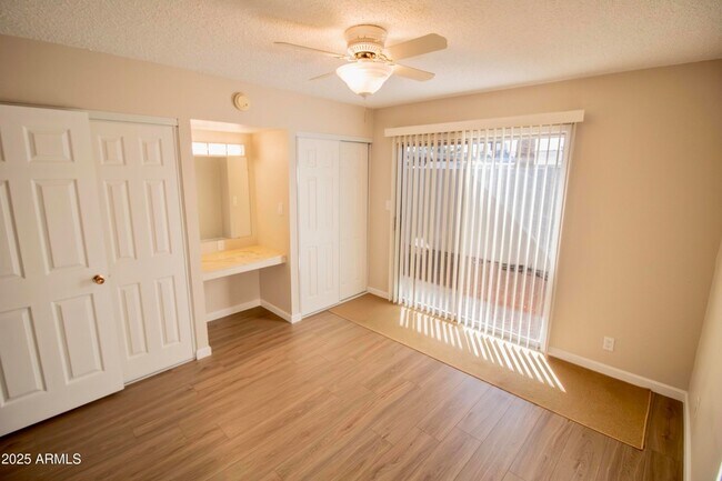 Foto del edificio - 6721 E McDowell Rd