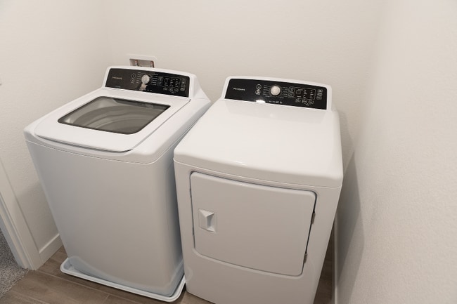 Foto del edificio - 5937 Littlestone St