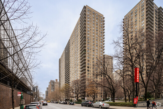 160 W End Ave New York, NY 10023-5601 - Lincoln Towers