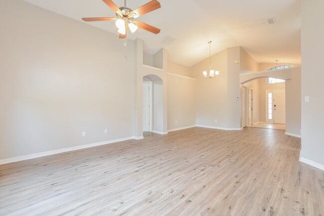 Building Photo - 8059 Birman St