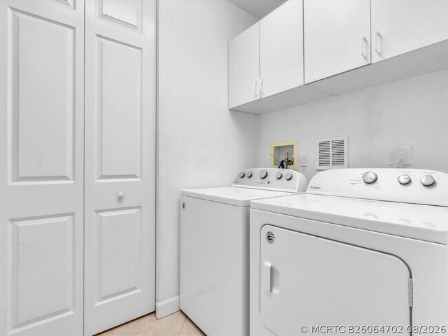 Building Photo - 8025 NW 127th Ln