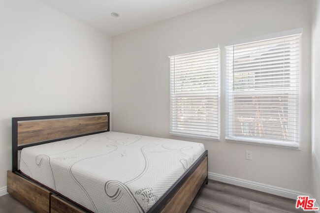 Foto del edificio - 1460 W 22nd St