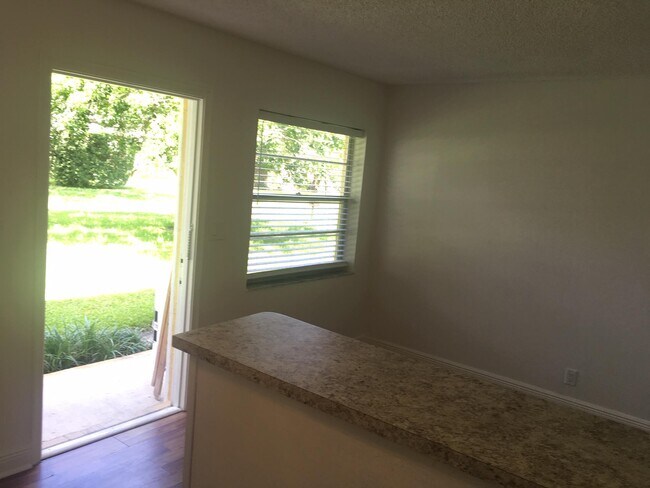 Foto del edificio - 5156 NE 6th Ave