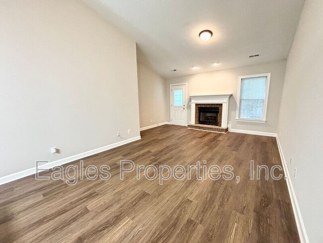 Building Photo - 302 S Harding Dr