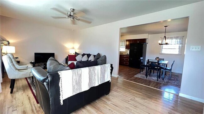 Foto del edificio - 403 Willow Ave
