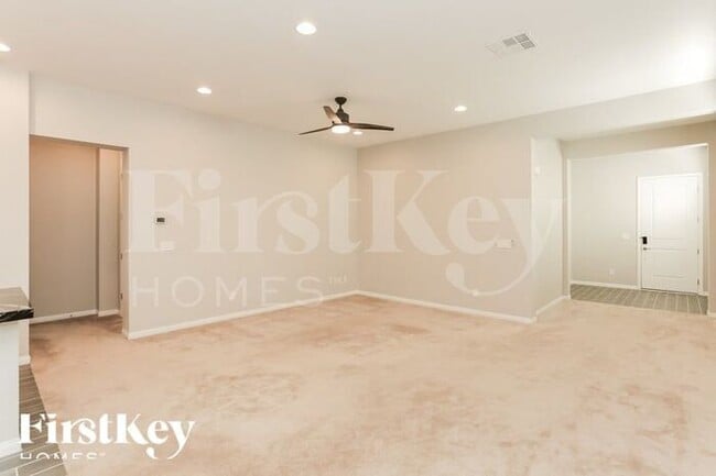 Foto del edificio - 10755 Blackrock Canyon Ave