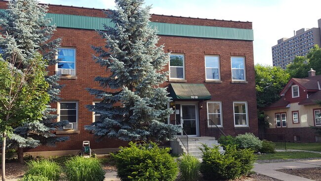 Foto del edificio - 1018 19th Ave NE