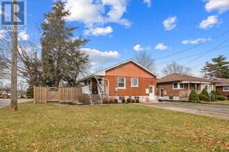 Building Photo - 9 Grenadier Dr