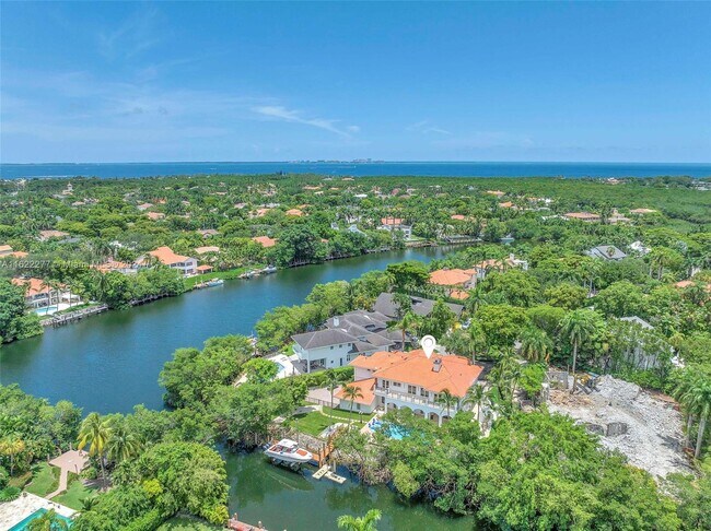 Building Photo - 200 Costanera Rd