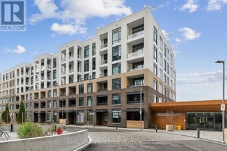 Building Photo - 8 Beverley Glen Blvd