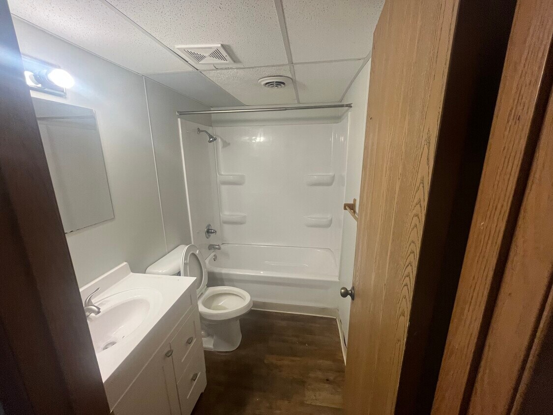 Foto principal - 710 3rd Ave NE