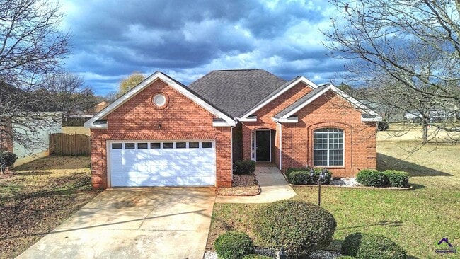 Building Photo - 100 Oldfield Ct