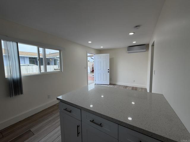 Building Photo - 1535 Monterey Pine Dr