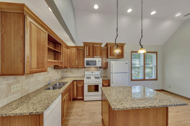 Kitchen Island with breakfast overhang - 1715 Como Ave SE