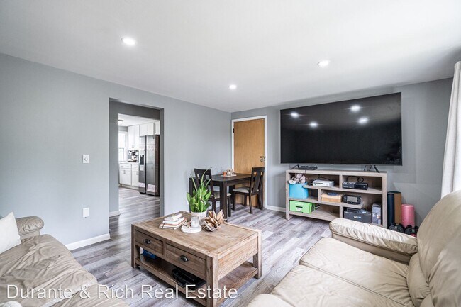 Foto del edificio - 2 br, 1 bath House - 428 Gascoigne Drive