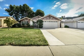 Building Photo - 1728 W Phillips Dr