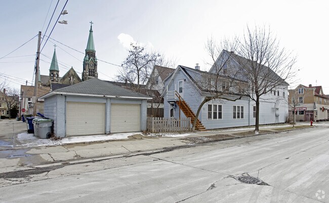 Building Photo - 800 E Clarke St