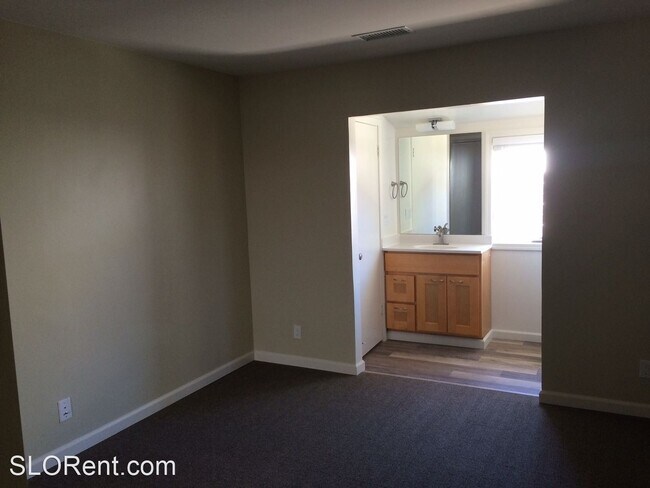 Building Photo - 5 br, 3 bath House - 113 Del Sur Way