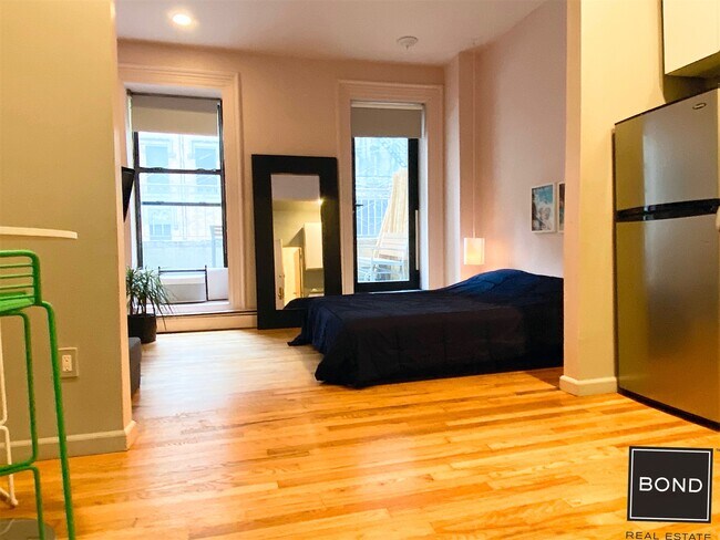 Foto del edificio - 138 W 46th St