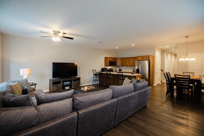 Foto del edificio - 115 Governors Blvd