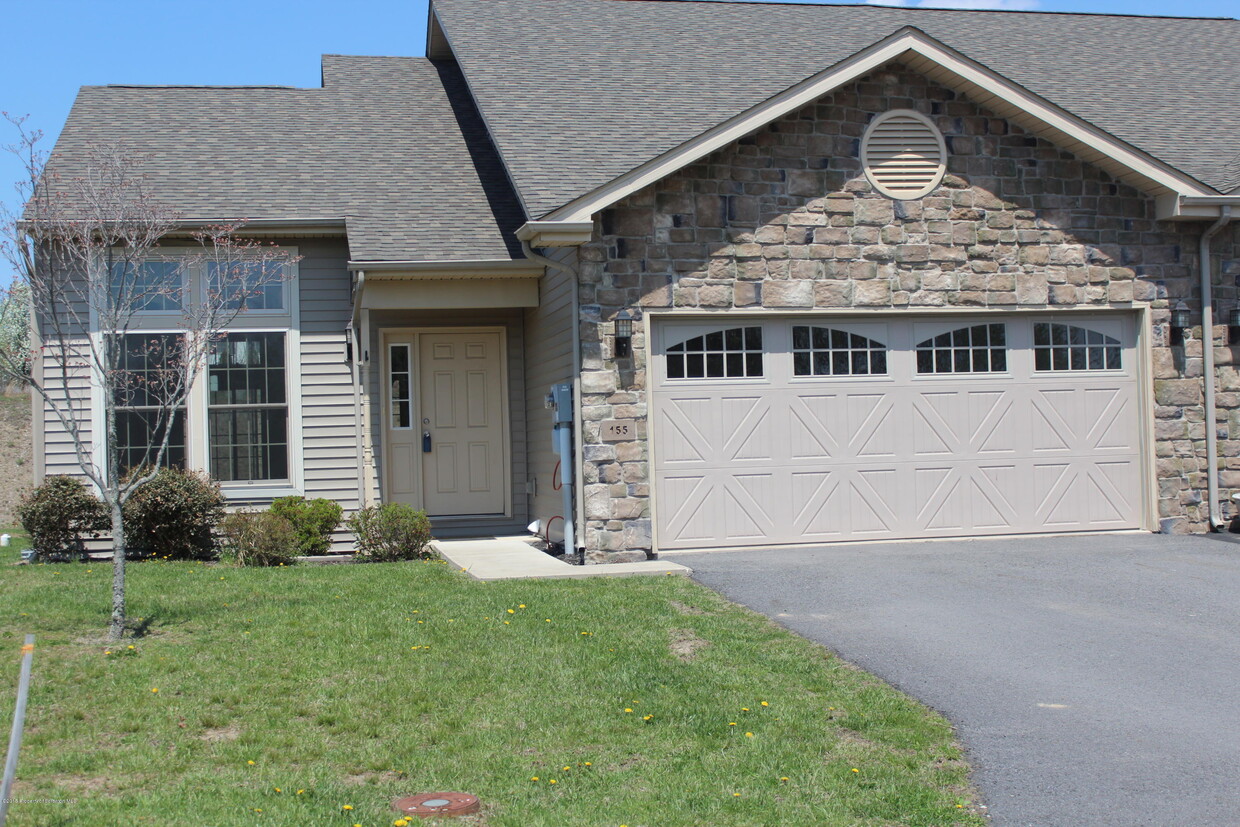 Foto principal - 155 Cremard Blvd