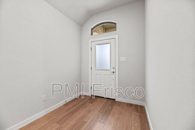 Building Photo - 510 Ridgedale Dr
