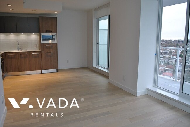 Building Photo - Kensington Gardens 2 Bedroom Apartment For...
