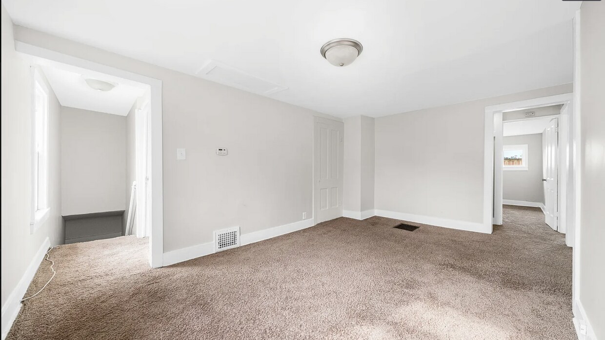 Primary Photo - 574 2nd Ave