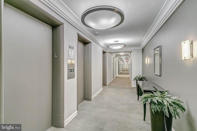 Foto del edificio - 5101 River Rd