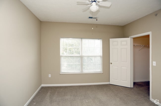 1BR, 1BA - 706 SF - Meridian Oaks
