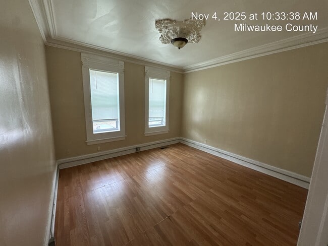 Building Photo - 916 S 11th St