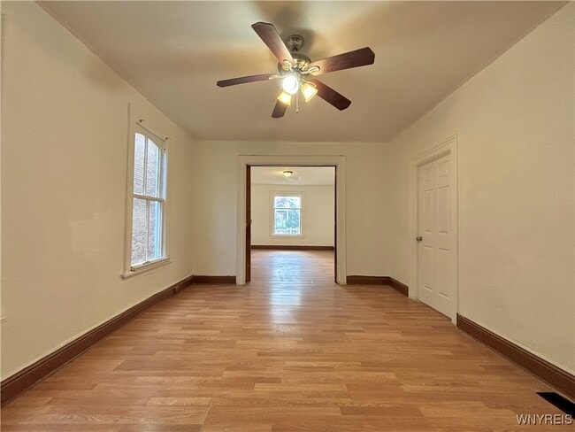 Foto del edificio - 53 Pershing Ave