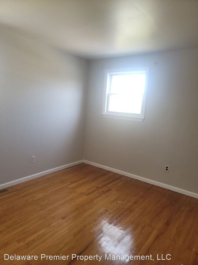 Building Photo - 4 br, 2.5 bath House - 3311 Altamont Drive