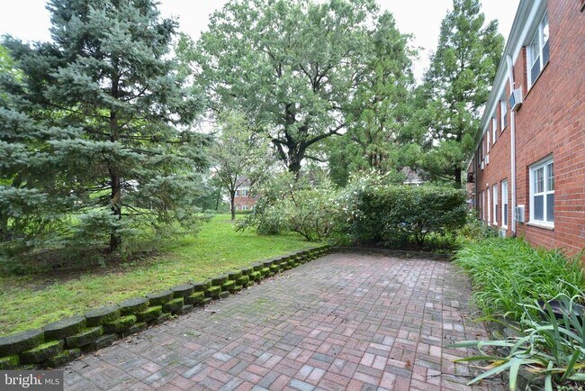 Foto del edificio - 3436 Martha Custis Dr