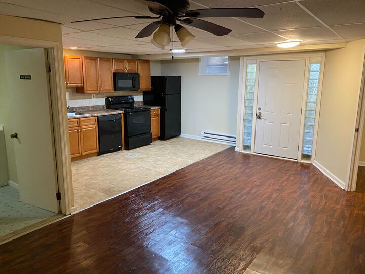 Primary Photo - 432 N 64th St