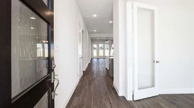 Foto del edificio - 18522 Wolf Mountain Ln