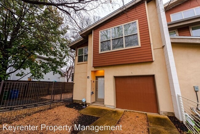 Building Photo - 2 br, 2.5 bath House - 2608 E 6th St. Unit 1