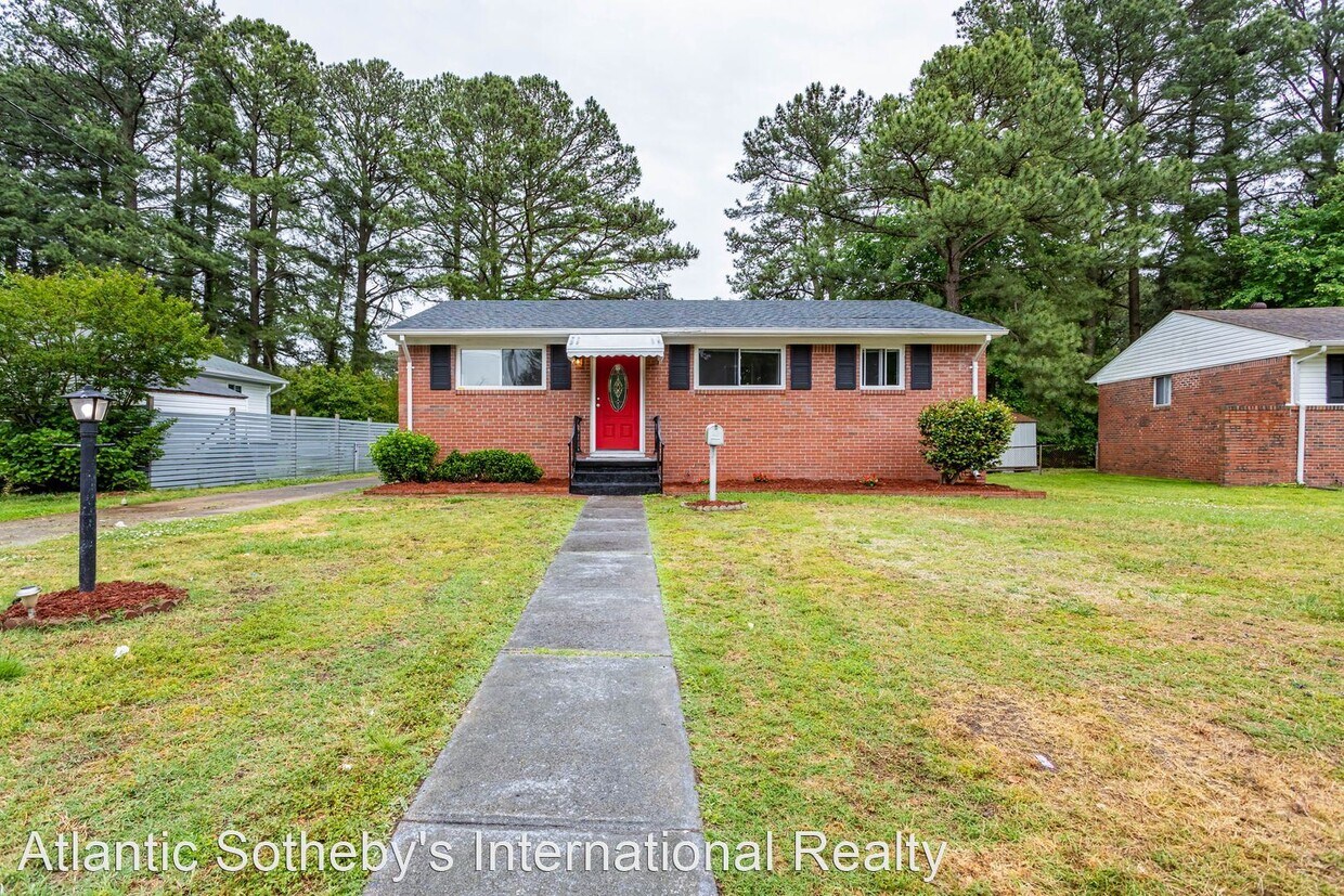 Primary Photo - 3 br, 1 bath House - 607 McLean Street