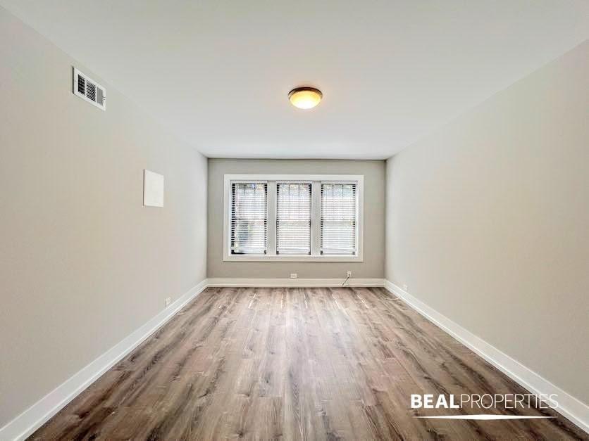 Primary Photo - 2 bedroom in EVANSTON IL 60202