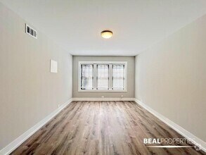 Building Photo - 1128 Maple Ave