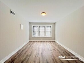 Building Photo - 1128 Maple Ave