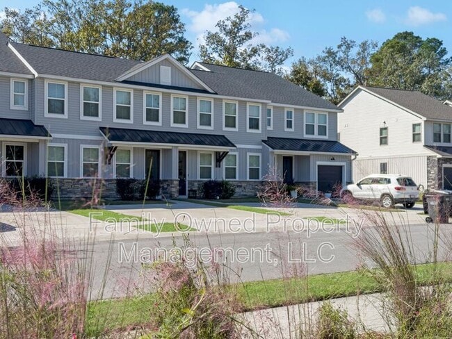 Foto del edificio - 7785 Park Gate Dr