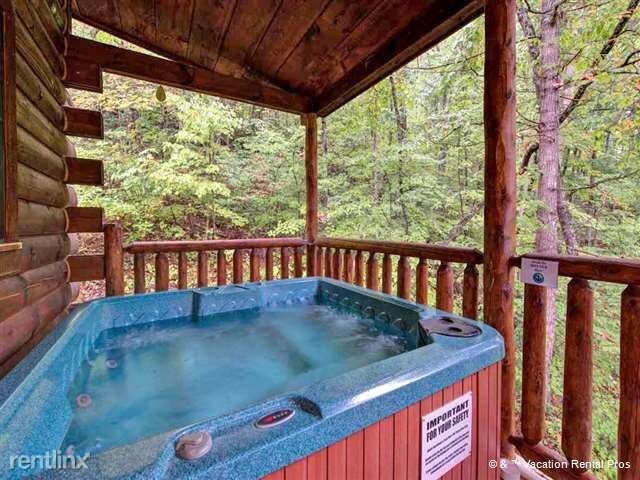 Foto del edificio - 2234 Breezy Rd