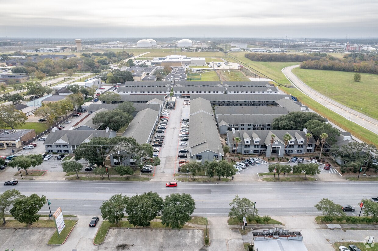 Solano - 535 W Nasa Rd Webster, TX 77598 | Apartments.com