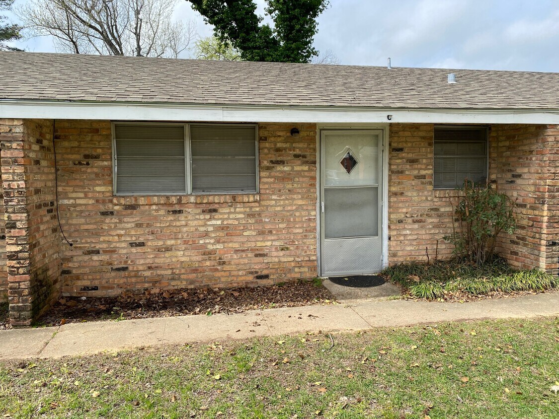2401 Addiebelle St Unit c, Marshall, TX 75672 2401 Addiebelle St