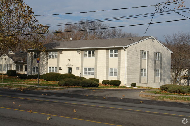 University Park Apartments photo'