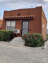 Building Photo - 1812 Goldfield St