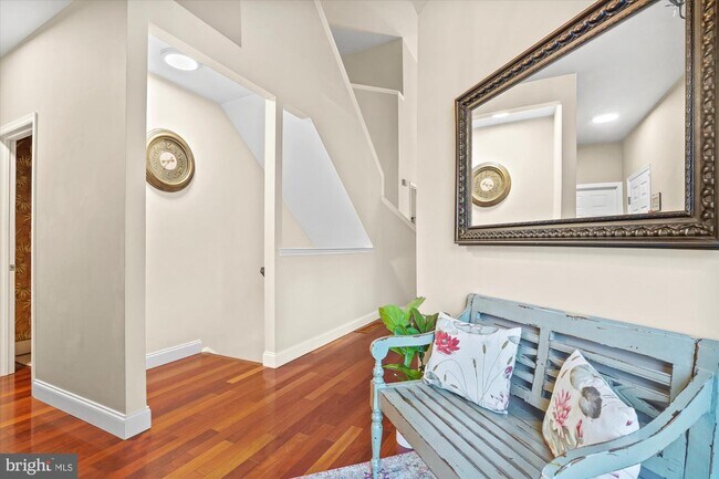 Foto del edificio - 406 Oak Hill Ln