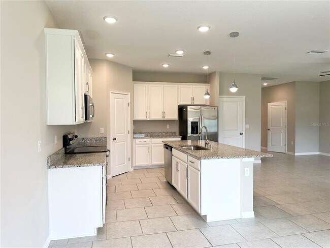 Building Photo - 6268 Great Bear Dr